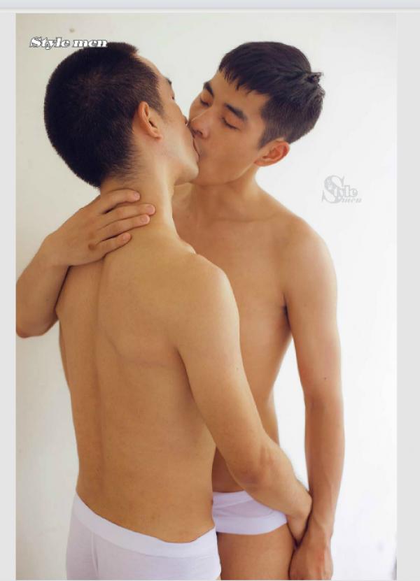 PHOTO-SET-STYLE-MEN-X-14-–-AUM-amp-COLIN-THREE-SEX-PART1